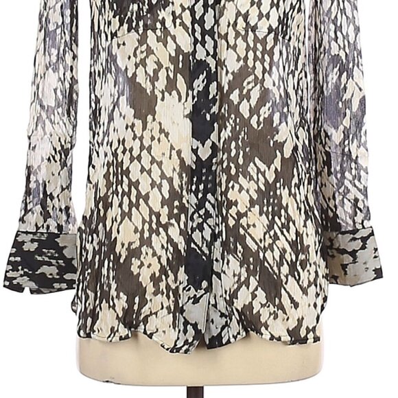 Vince Silk Basketweave Printed Button Down Shirt - Picture 6 of 15